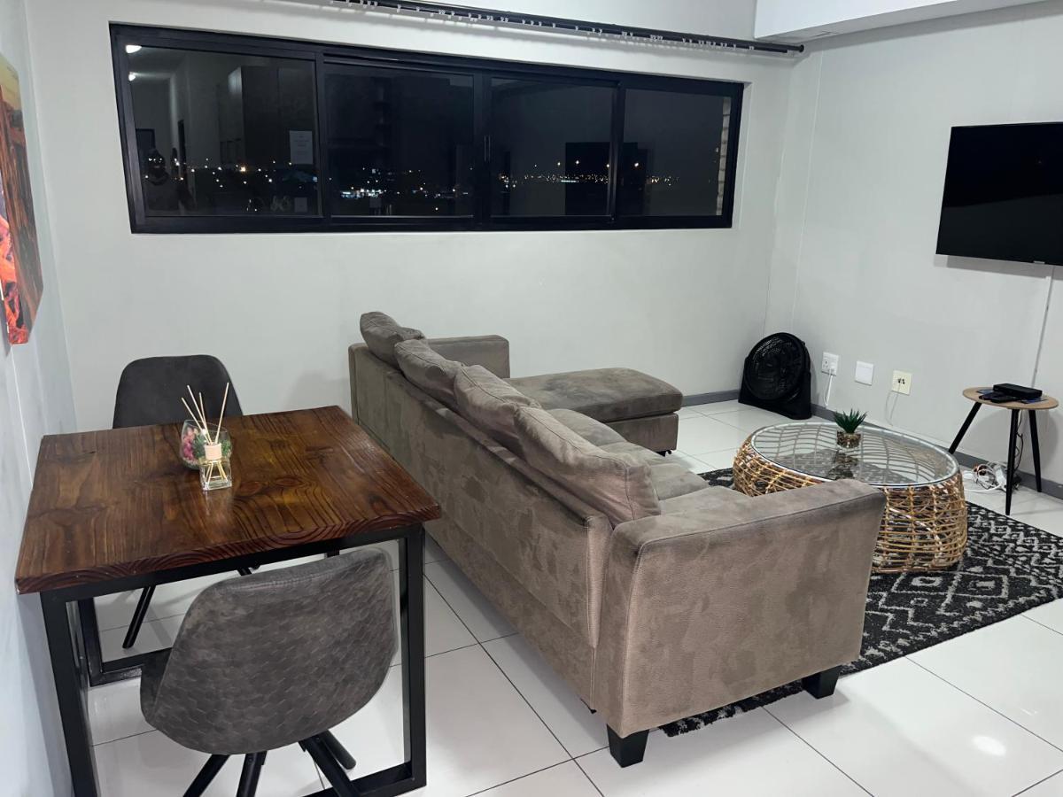 Appartement The Den Marensky Towers à Windhoek Extérieur photo